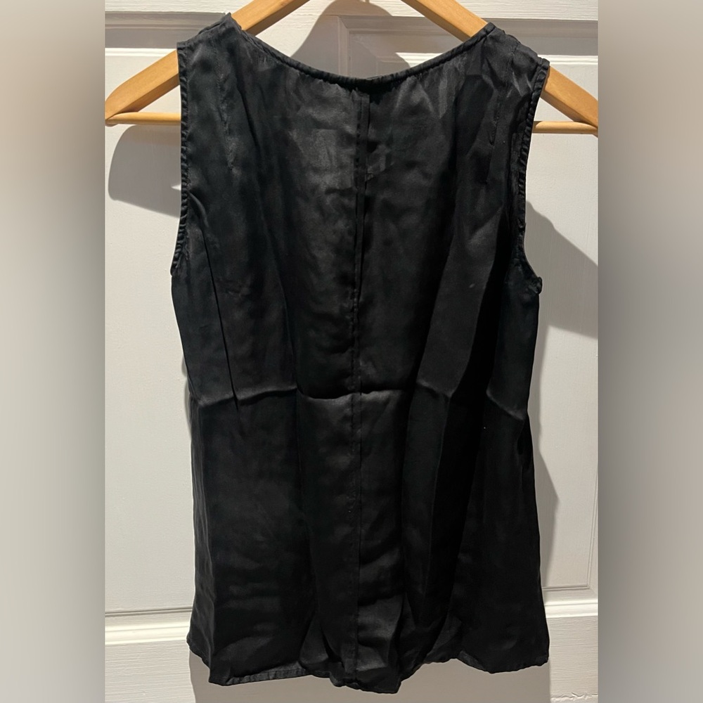 Black Sleeveless Top - Picture 3 of 3